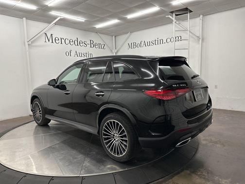 2026 Mercedes-Benz GLC 300 Base