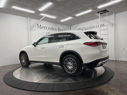 2025 Mercedes-Benz GLC 300 Base