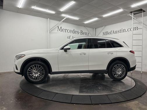 2025 Mercedes-Benz GLC 300 Base