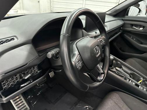 Crystal Black Pearl 2024 Honda Accord Hybrid Sport