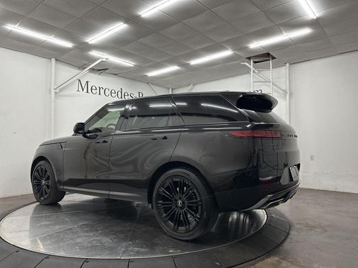 Santorini Black 2025 Land Rover Range Rover Sport P360 SE