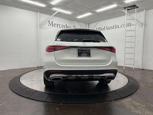 2025 Mercedes-Benz GLC 300 Base
