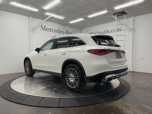 2025 Mercedes-Benz GLC 300 Base