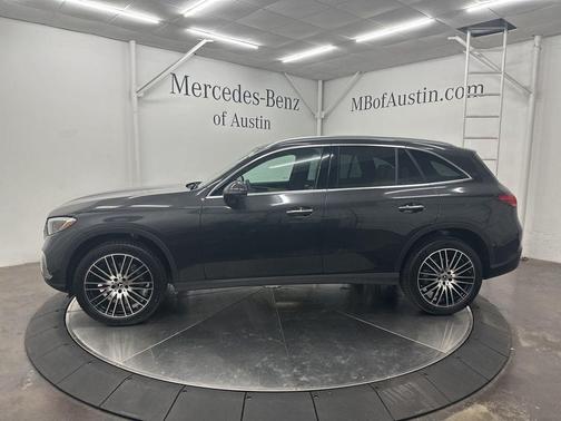 2026 Mercedes-Benz GLC 300 Base
