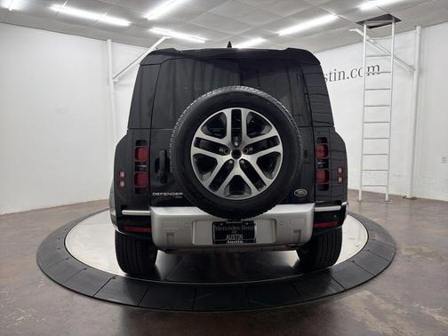 2022 Land Rover Defender 110 XS Edition