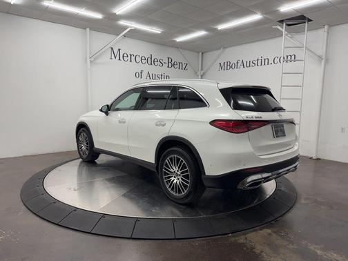 2026 Mercedes-Benz GLC 300 Base