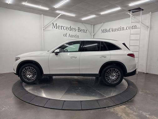 2026 Mercedes-Benz GLC 300 Base