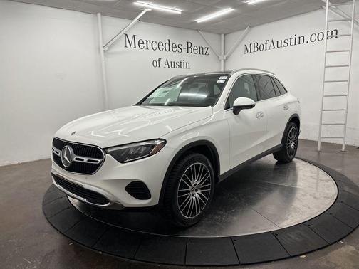 Polar White 2026 Mercedes-Benz GLC 300 Base