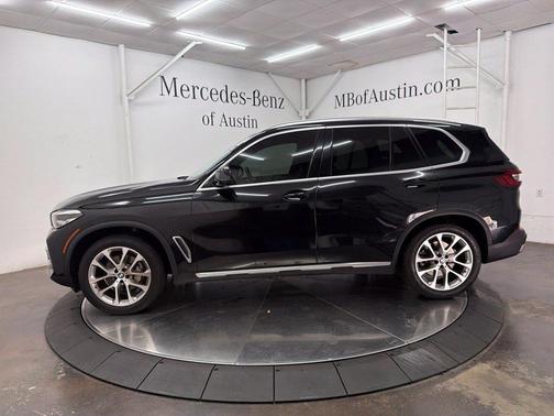 Black Sapphire Metallic 2021 BMW X5 sDrive40i