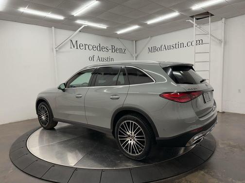 2026 Mercedes-Benz GLC 300 Base