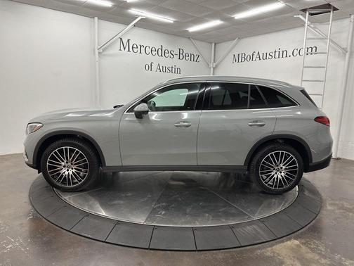 2026 Mercedes-Benz GLC 300 Base
