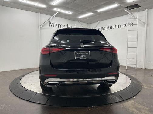 2025 Mercedes-Benz GLC 300 Base 4MATIC