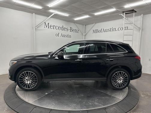 2026 Mercedes-Benz GLC 300 Base