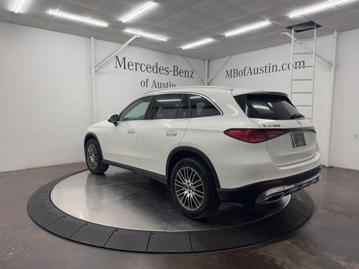 2026 Mercedes-Benz GLC 300 Base