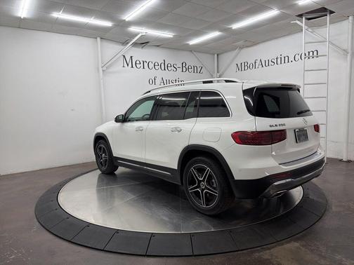 Polar White 2026 Mercedes-Benz GLB 250 Base