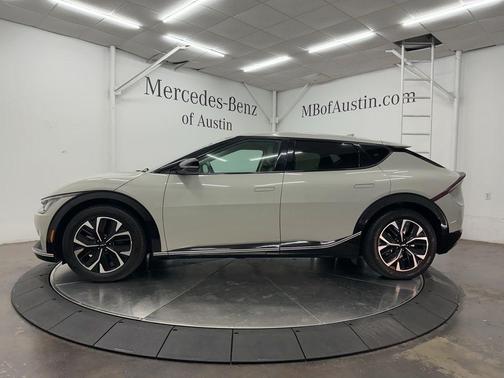 Glacier 2022 Kia EV6 Wind