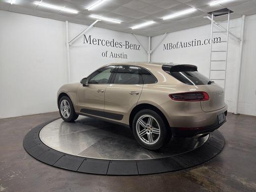 2018 Porsche Macan Base (PDK)