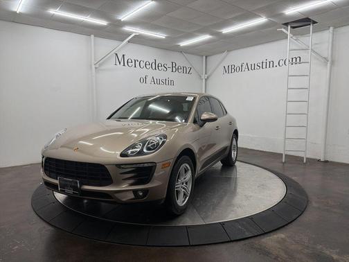 2018 Porsche Macan Base (PDK)