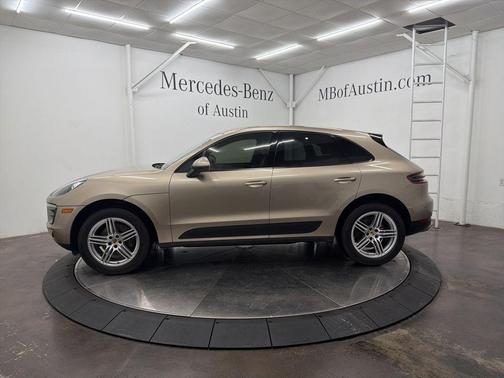 2018 Porsche Macan Base (PDK)