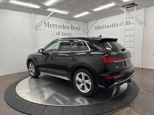 2023 Audi Q5 45 S line Prestige