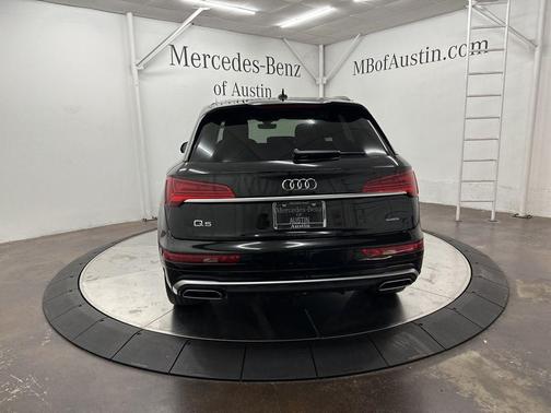 2023 Audi Q5 45 S line Prestige
