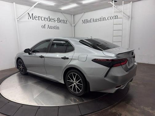 Celestial Silver Metallic 2023 Toyota Camry SE