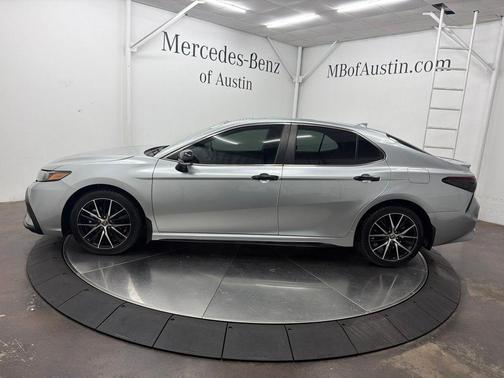 Celestial Silver Metallic 2023 Toyota Camry SE
