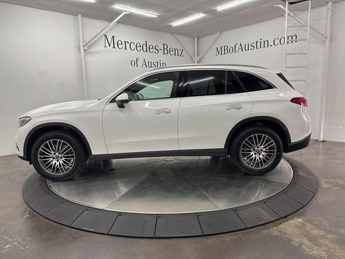 2025 Mercedes-Benz GLC 300 Base