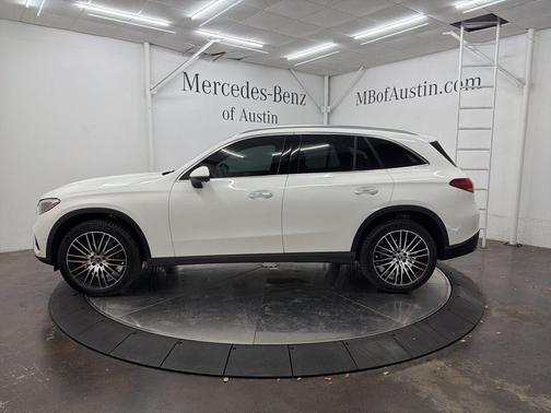 2026 Mercedes-Benz GLC 300 Base