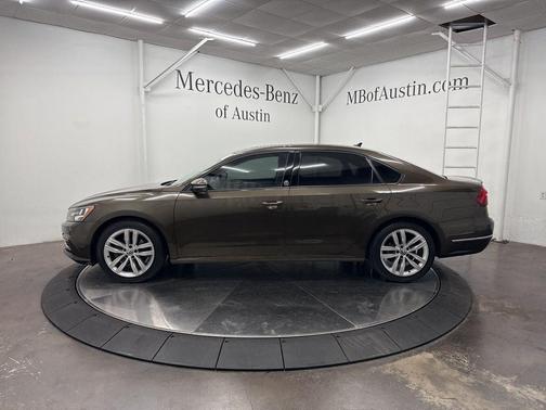 2019 Volkswagen Passat 2.0T Wolfsburg