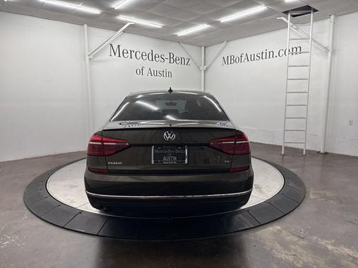 2019 Volkswagen Passat 2.0T Wolfsburg