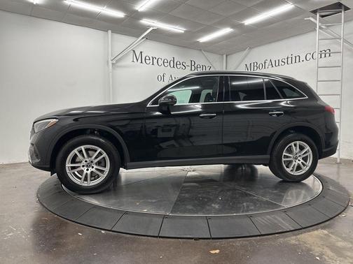 2025 Mercedes-Benz GLC 300 Base
