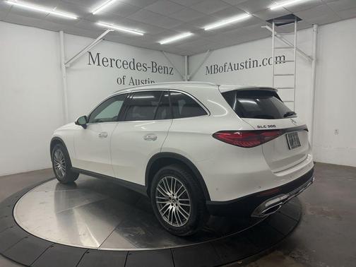 2026 Mercedes-Benz GLC 300 Base