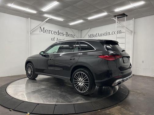 2025 Mercedes-Benz GLC 300 Base