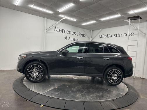 2025 Mercedes-Benz GLC 300 Base