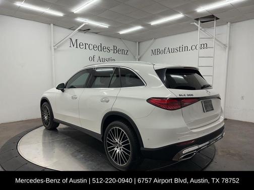 2025 Mercedes-Benz GLC 300 Base