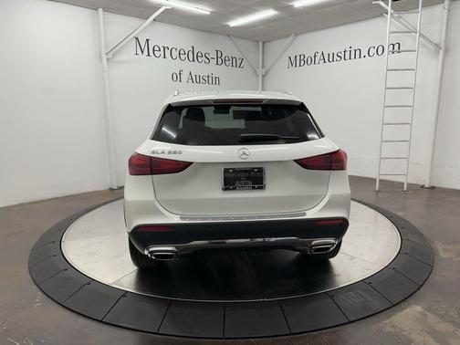 2025 Mercedes-Benz GLA 250 Base