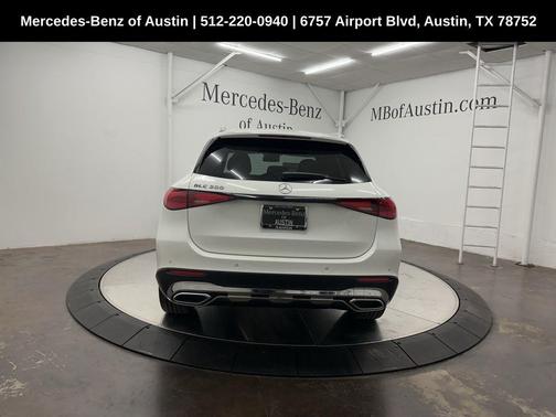 2025 Mercedes-Benz GLC 300 Base