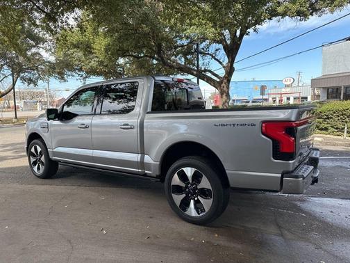 2023 Ford F-150 Lightning Platinum