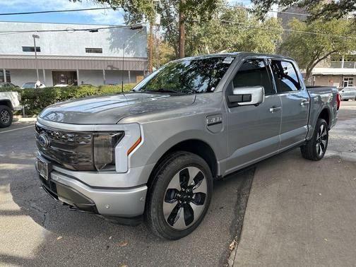 2023 Ford F-150 Lightning Platinum