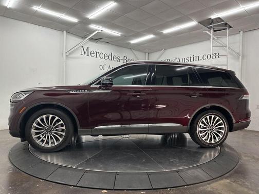 Burgundy Velvet Metallic Tinted Clearcoat 2022 Lincoln Aviator Reserve RWD
