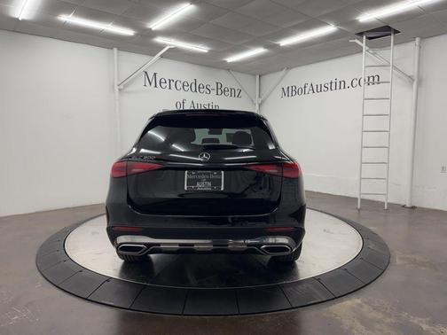 2026 Mercedes-Benz GLC 300 Base