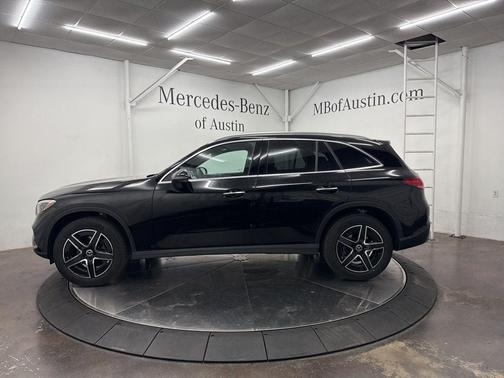 2026 Mercedes-Benz GLC 300 Base