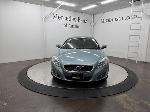 2011 Volvo C70 T5