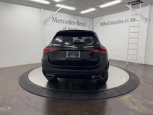 2026 Mercedes-Benz GLC 300 Base
