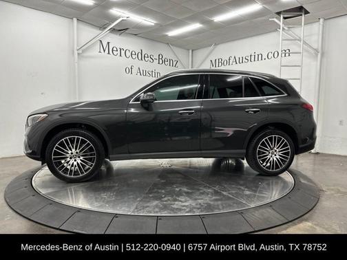 Graphite Gray Metallic 2026 Mercedes-Benz GLC 300 Base