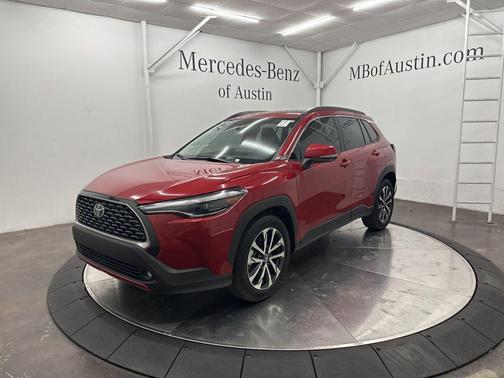 2022 Toyota Corolla Cross XLE