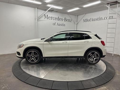 2017 Mercedes-Benz GLA 250 Base