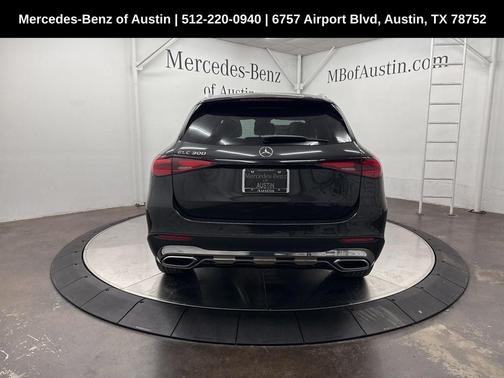 2025 Mercedes-Benz GLC 300 Base