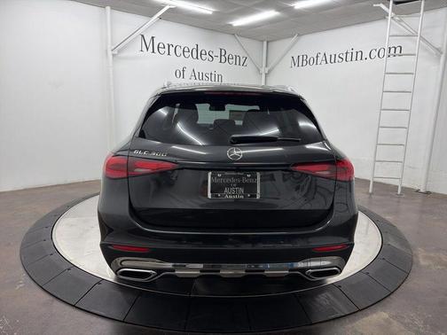 2026 Mercedes-Benz GLC 300 Base